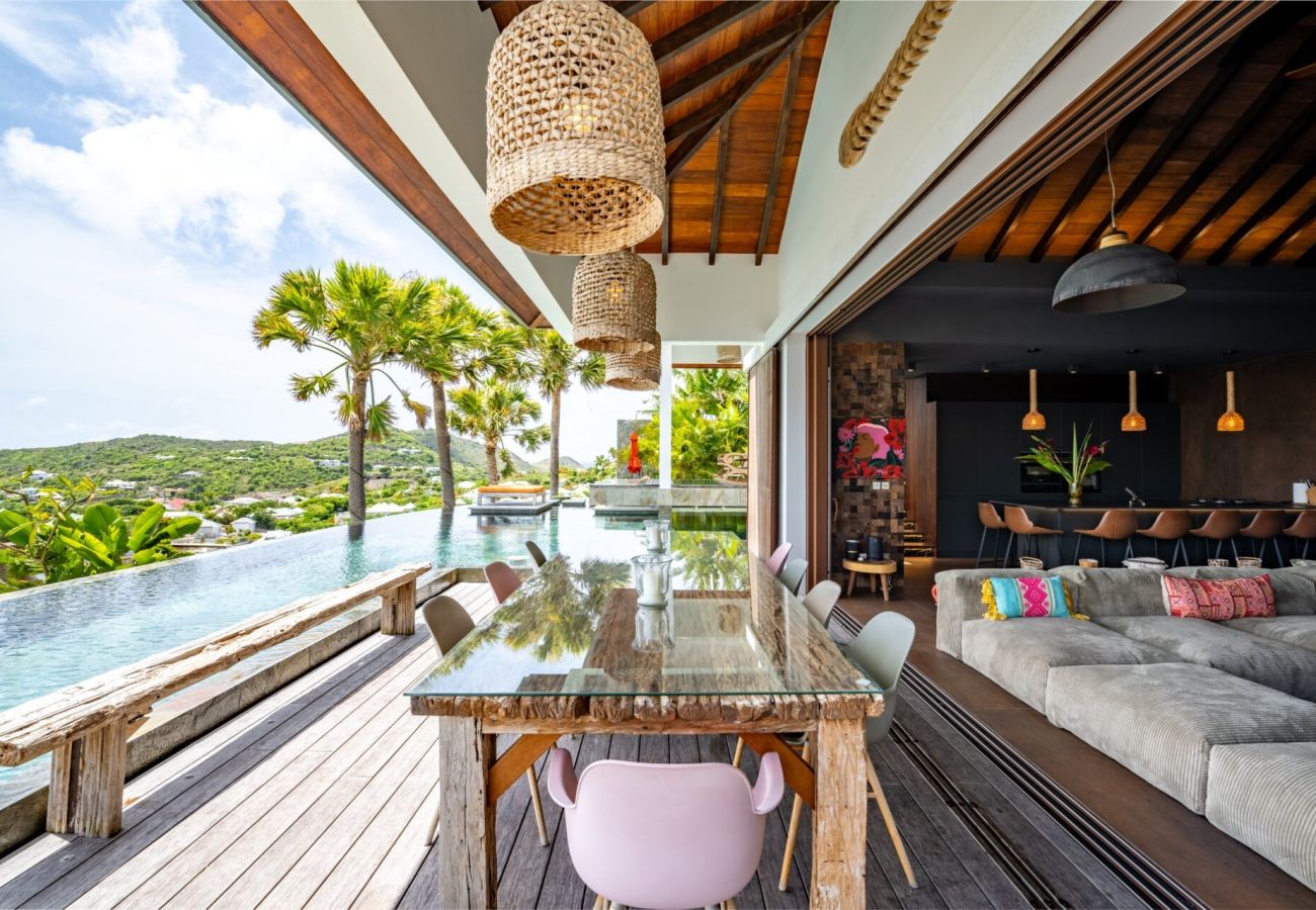 villa avec terrasse et piscine chauffée st barth