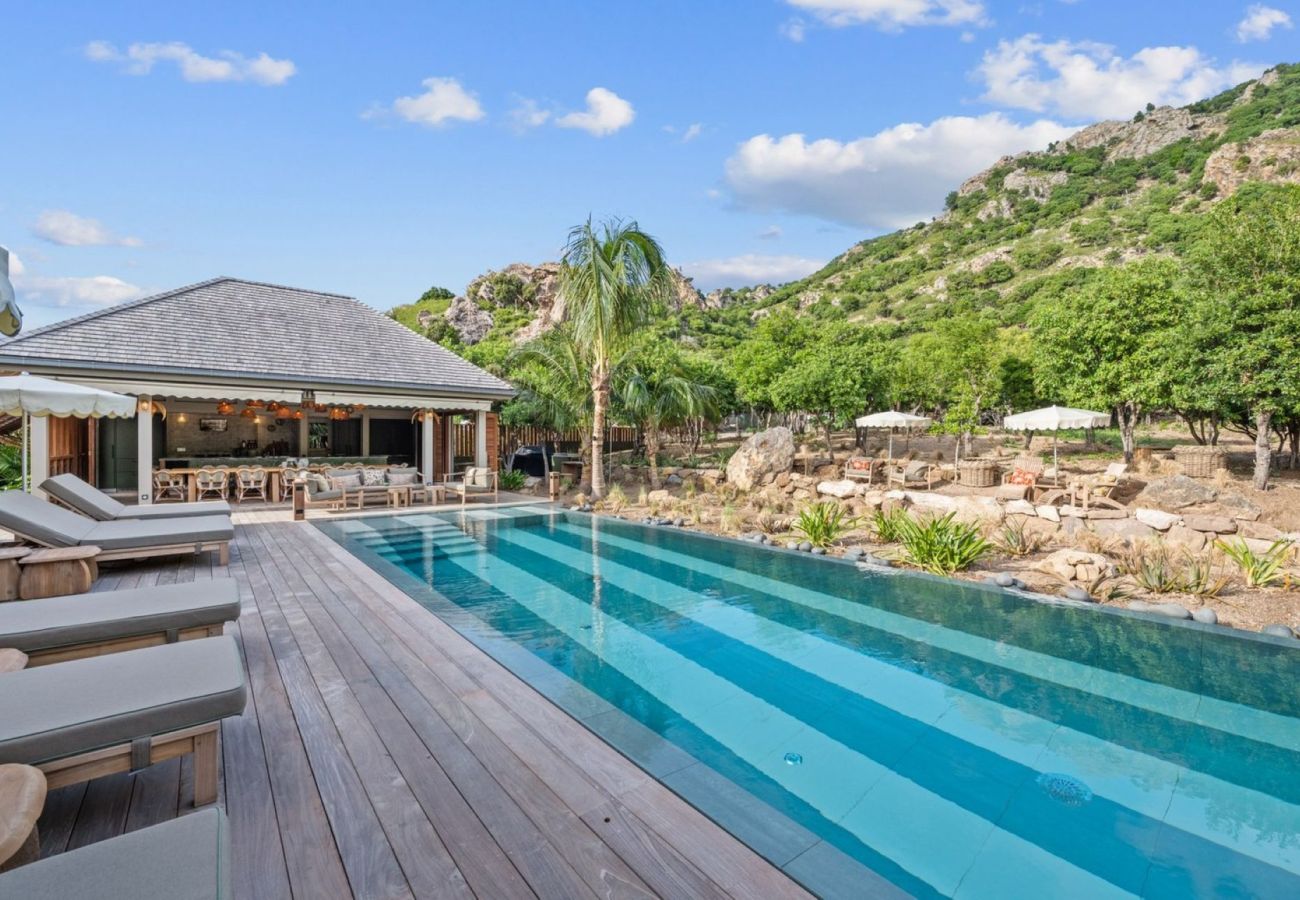 high-end villa in st barts la saline